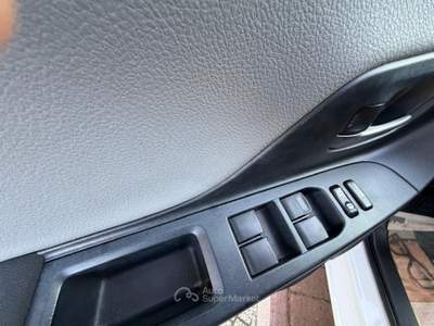 Toyota Yaris 5 porte Active Bianco usata Andria