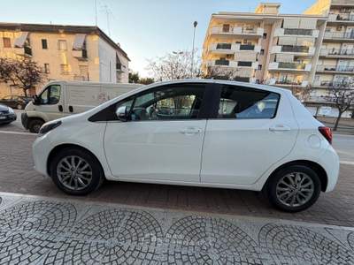 Toyota Yaris 5 porte Active Bianco usata Andria