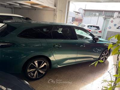 Peugeot 308 308 PureTech Turbo 130 S&S SW Allure Verde usata Afragola