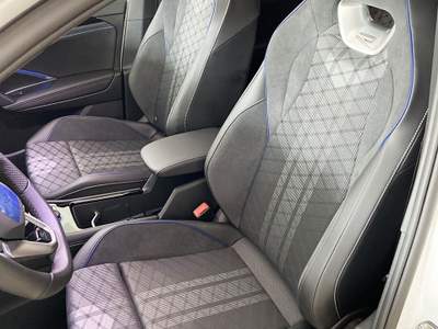 Volkswagen Tiguan 2.0 150cv DSG R-Line black pack |tetto+matrix+r19"| AUTOCARRO Bianco usata San Felice a Cancello