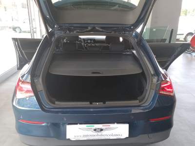 Mercedes-Benz CLA 180 CLA 180 d Automatic Shooting Brake EXTRA Blu/Azzurro usata Isernia
