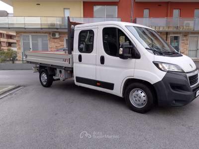 Peugeot Boxer 435 L3 2.2 BlueHDi 140cv d.c.+Cassone Bianco usata Isernia