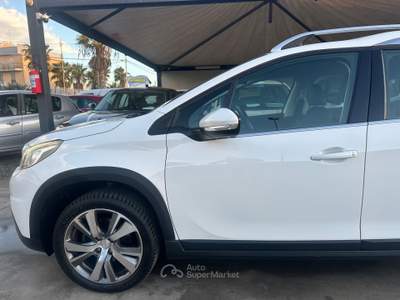 Peugeot 2008 1.6 DIESEL 120 CV 2017 - VERS. ALLURE Bianco usata Terlizzi