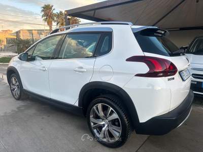 Peugeot 2008 1.6 DIESEL 120 CV 2017 - VERS. ALLURE Bianco usata Terlizzi