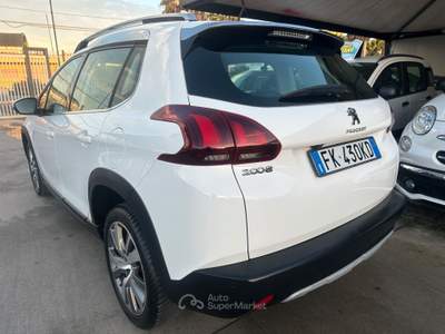 Peugeot 2008 1.6 DIESEL 120 CV 2017 - VERS. ALLURE Bianco usata Terlizzi
