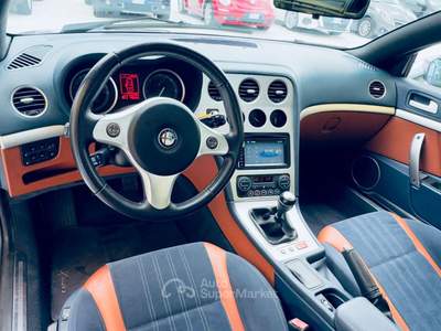 Alfa Romeo Spider JTDM Exclusive 147kw Argento usata Massarosa