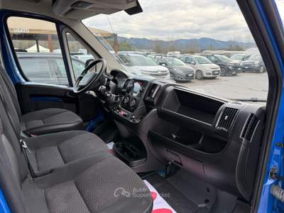 Peugeot Boxer L1H1 2.2 Bluehdi 120CV Blu/Azzurro usata Massarosa