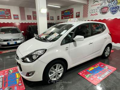 Hyundai ix20 1.6 CRDI 115cv Style - 2012 Bianco usata Giugliano in Campania