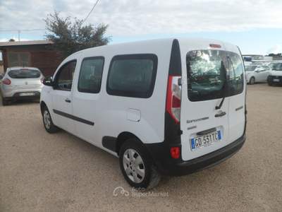 Renault Kangoo 5 posti maxi autovettura Bianco usata San Michele Salentino
