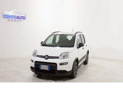 Fiat Panda Panda 1.0 FireFly 70cv Hybrid City Life Bianco usata Galatina