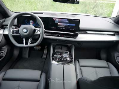 BMW Serie 5 520d 520d 48V xDrive Touring Msport Pro *IVA ESPOSTA* Bianco usata Roma