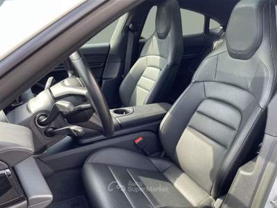 Porsche Taycan Taycan 476cv *IVA ESPOSTA*PROMO* Bianco usata Roma
