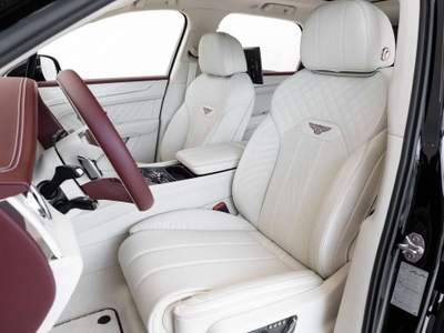 Bentley Bentayga Bentayga V8 Azure *IVA ESPOSTA* Nero usata Roma
