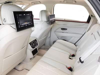 Bentley Bentayga Bentayga V8 Azure *IVA ESPOSTA* Nero usata Roma