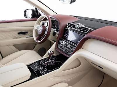 Bentley Bentayga Bentayga V8 Azure *IVA ESPOSTA* Nero usata Roma