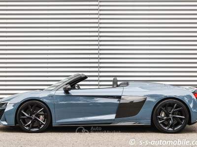 Audi R8 R8 Spyder V10 RWD S tronic performance *CARBONIO*IVA ESPOSTA*GARANZIA 2027* Grigio usata Roma
