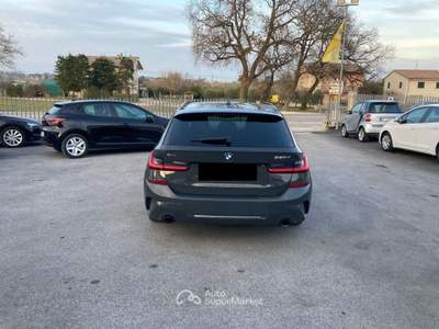 BMW Serie 3 320d 320 d Touring mhev 48V xdrive Msport auto Grigio usata Treia