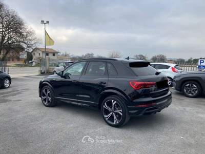 Audi Q3 35 2.0 tdi Identity Black s-tronic Nero usata Treia