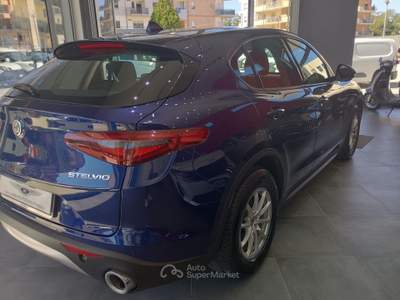 Alfa Romeo Stelvio AT8 RWD Business Blu/Azzurro usata Isernia
