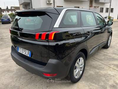 Peugeot 5008 BlueHDi 130 S&S Business NAVI DISTRIBUZIONE NUOVA Nero usata Nogarole Rocca