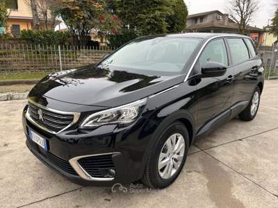 Peugeot 5008 BlueHDi 130 S&S Business NAVI DISTRIBUZIONE NUOVA Nero usata Nogarole Rocca
