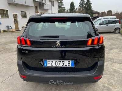 Peugeot 5008 BlueHDi 130 S&S Business NAVI DISTRIBUZIONE NUOVA Nero usata Nogarole Rocca