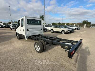 Iveco Daily IVECO DAILY35C14 2.3 136CV 3750 7P RIBALTABILE DAILY35C14 2.3 136cv 3750 7P Ribaltabile Bianco usata Roma