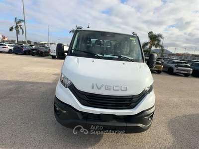 Iveco Daily IVECO DAILY35C14 2.3 136CV 3750 7P RIBALTABILE DAILY35C14 2.3 136cv 3750 7P Ribaltabile Bianco usata Roma
