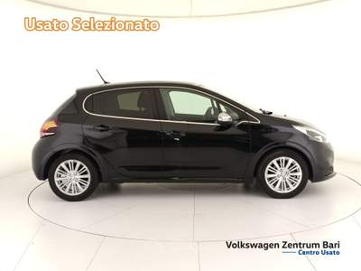 Peugeot 208 5p 1.2 puretech allure 82cv Nero usata Bari