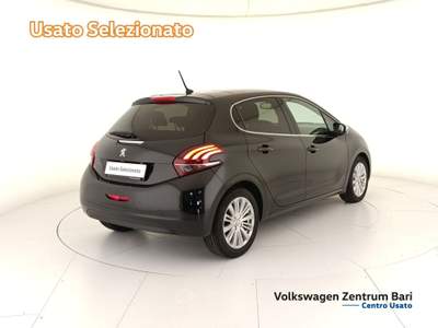 Peugeot 208 5p 1.2 puretech allure 82cv Nero usata Bari