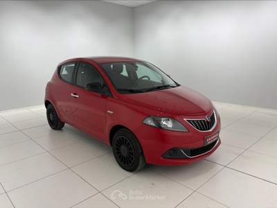 Lancia Ypsilon Ypsilon 1.2 silver gpl 69cv Rosso usata Settimo Torinese Lancia Ypsilon Ypsilon 1.2 silver gpl 69cv Rosso usata Settimo Torinese