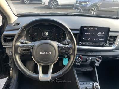 Kia Stonic 1.0 T-GDi 100 CV MHEV MT Urban Nero usata Arsago Seprio