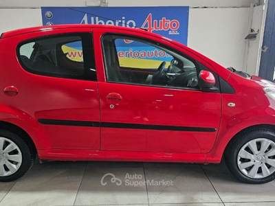 Peugeot 107 1.0 68CV 5p. Active Rosso usata ADRANO