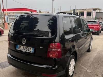 Volkswagen Touran TOURAN BENZINA Nero usata Giugliano in Campania