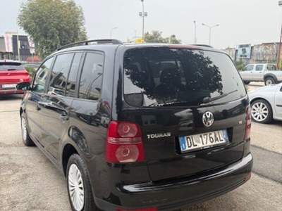 Volkswagen Touran TOURAN BENZINA Nero usata Giugliano in Campania