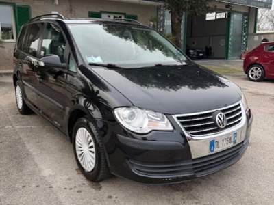 Volkswagen Touran TOURAN BENZINA Nero usata Giugliano in Campania