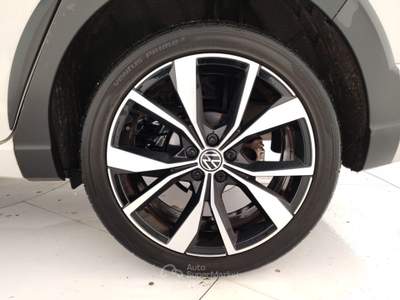 Volkswagen Taigo Taigo 1.5 TSI ACT 150 CV DSG R-Line Bianco usata Massa