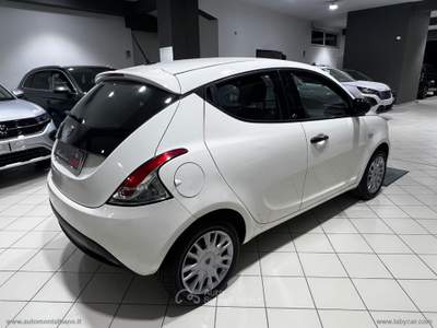 Lancia Ypsilon Ypsilon 1.2 69 CV 5p. S&S Platinum Giallo usata Favara