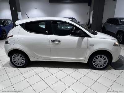 Lancia Ypsilon Ypsilon 1.2 69 CV 5p. S&S Platinum Giallo usata Favara