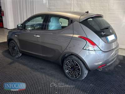 Lancia Ypsilon 1.0 Hybrid 70 CV Gold - PROMO Grigio usata Este