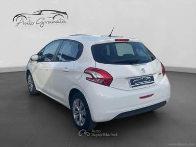 Peugeot 208 208 1.4 HDi 68 CV 5p. Allure OUTLET! Bianco usata Qualiano