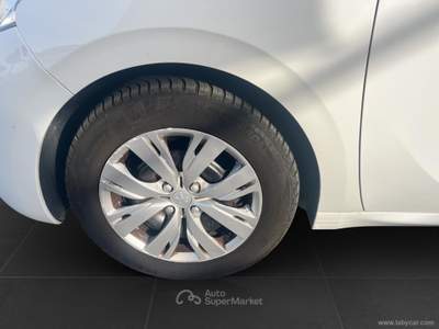 Peugeot 208 208 1.4 HDi 68 CV 5p. Allure OUTLET! Bianco usata Qualiano