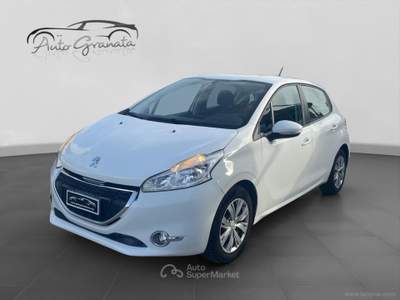 Peugeot 208 208 1.4 HDi 68 CV 5p. Allure OUTLET! Bianco usata Qualiano