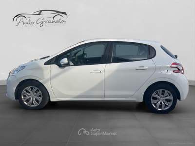 Peugeot 208 208 1.4 HDi 68 CV 5p. Allure OUTLET! Bianco usata Qualiano