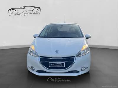 Peugeot 208 208 1.4 HDi 68 CV 5p. Allure OUTLET! Bianco usata Qualiano