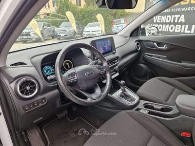 Hyundai Kona Kona I 2021 1.6 gdi hev Xline 2wd 141cv dct Bianco usata Roma