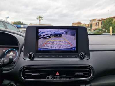 Hyundai Kona Kona I 2021 1.6 gdi hev Xline 2wd 141cv dct Bianco usata Roma