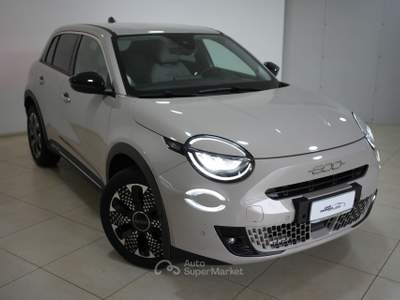 Fiat 600 Hybrid DCT MHEV La Prima Argento usata Pozzuoli