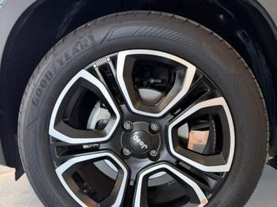 Jeep Avenger 1.2 Turbo Summit Grigio usata Castellammare di Stabia