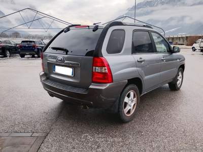 Kia Sportage Sportage 2.0 CRDI VGT 140CV Active Grigio usata Scurelle